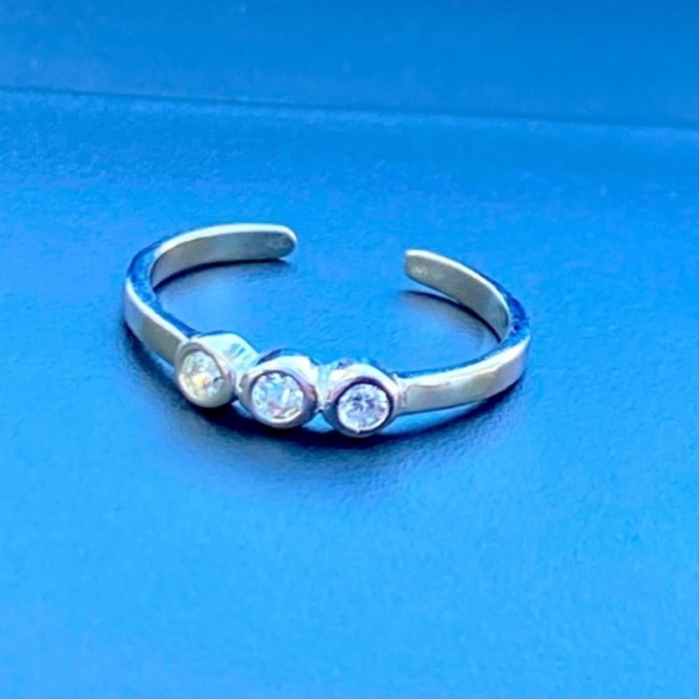 Simple Bling Adjustable Hand Toe Ring - image 1